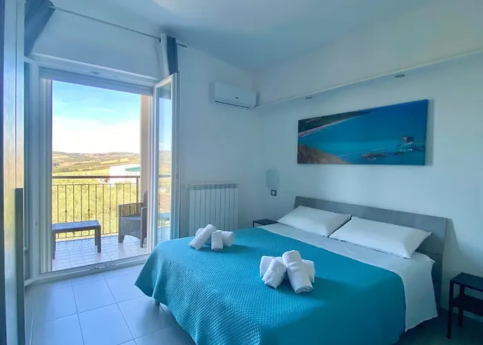 לינה וארוחת בוקר Colline Del Sole 3*